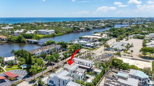 812 Palm Trail, Delray Beach, FL 33483