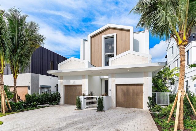 812 Palm Trail, Delray Beach, FL 33483