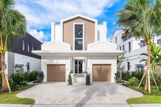 812 Palm Trail, Delray Beach, FL 33483