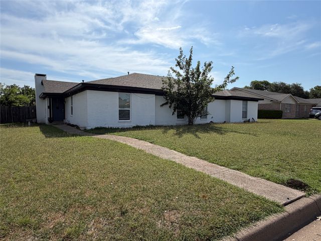 4324 S Segura Court S, Fort Worth, TX 76132