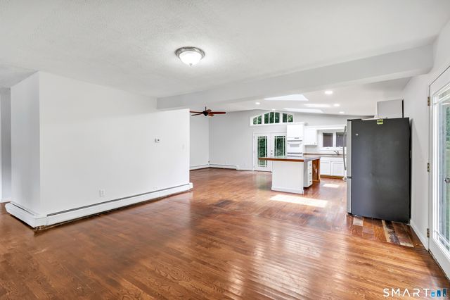 17 Woodlawn Road, Monroe, CT 06468