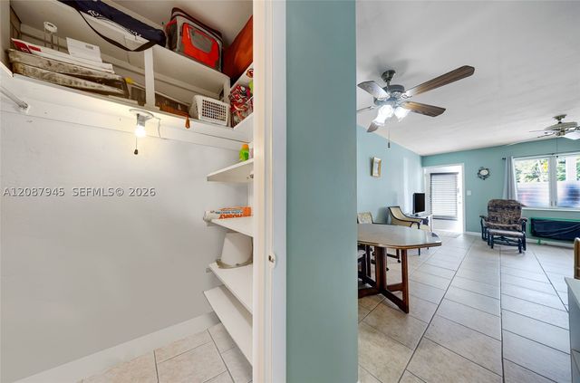 15610 NE 6th Ave 7D, Miami, FL 33162