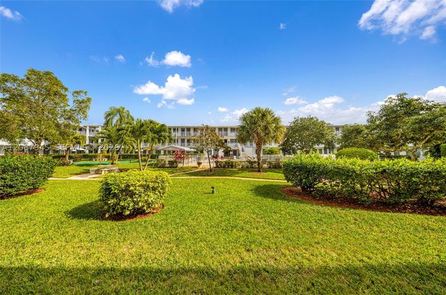 15610 NE 6th Ave 7D, Miami, FL 33162
