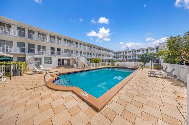 15610 NE 6th Ave 7D, Miami, FL 33162