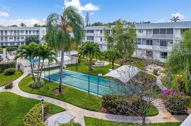 15610 NE 6th Ave 7D, Miami, FL 33162