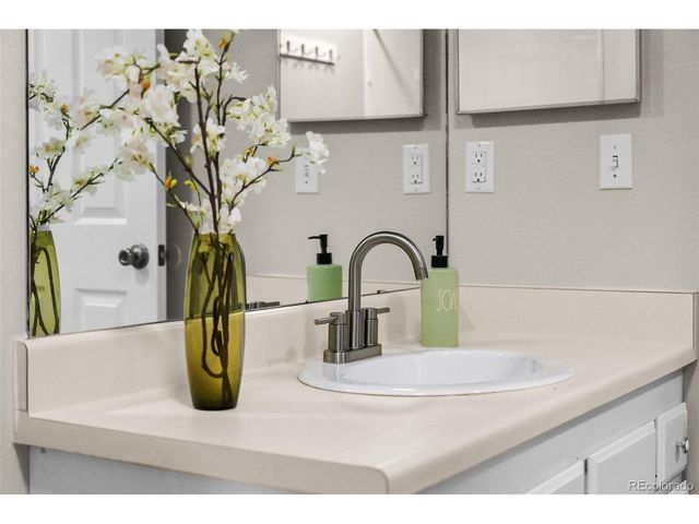 9170 Stargrass Cir, Highlands Ranch, CO 80126