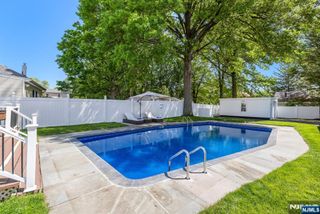 123 Park Avenue, Dumont, NJ 07628