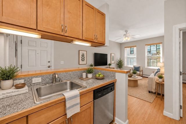 330 Summit Ave 305, Boston, MA 02135