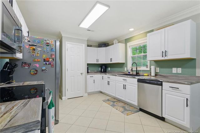 46 Wateredge Lane, Sanford, NC 27332