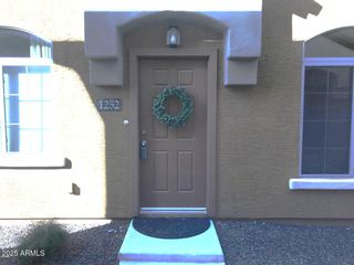 2725 E MINE CREEK Road 1252, Phoenix, AZ 85024
