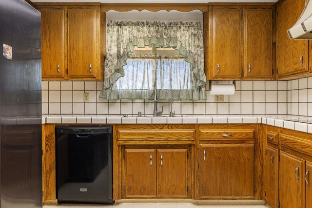 14901 Pueblo Dr, Manteca, CA 95336