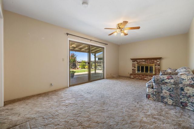 14901 Pueblo Dr, Manteca, CA 95336