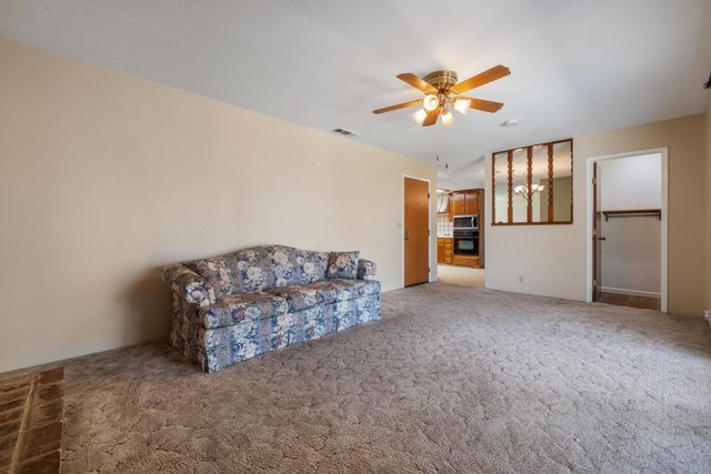 14901 Pueblo Dr, Manteca, CA 95336