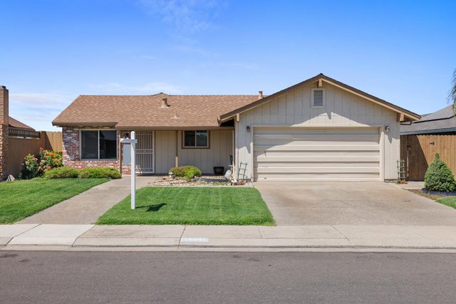 14901 Pueblo Dr, Manteca, CA 95336