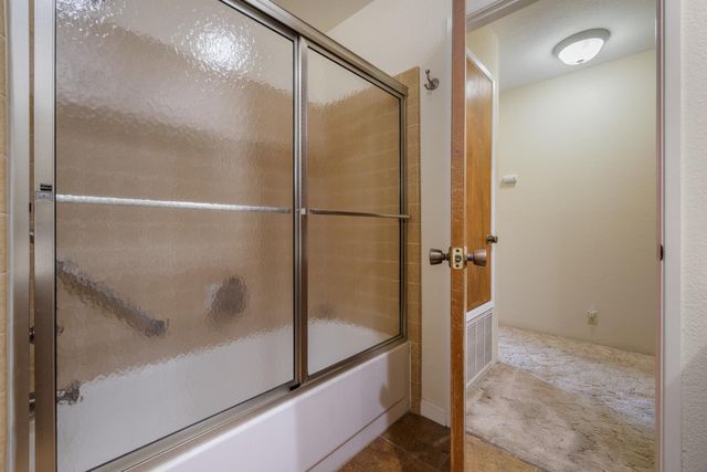 14901 Pueblo Dr, Manteca, CA 95336