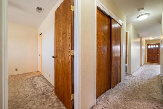 14901 Pueblo Dr, Manteca, CA 95336