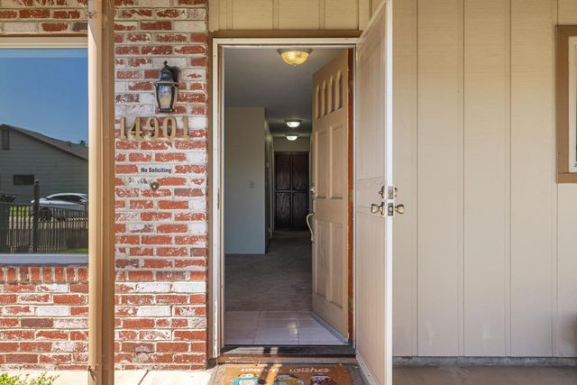 14901 Pueblo Dr, Manteca, CA 95336