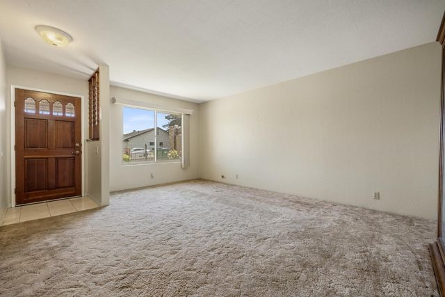 14901 Pueblo Dr, Manteca, CA 95336