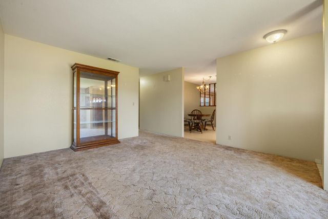 14901 Pueblo Dr, Manteca, CA 95336