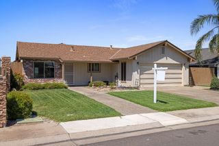 14901 Pueblo Dr, Manteca, CA 95336