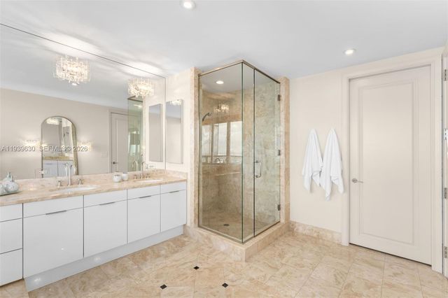 1425 Brickell Ave 56F, Miami, FL 33131