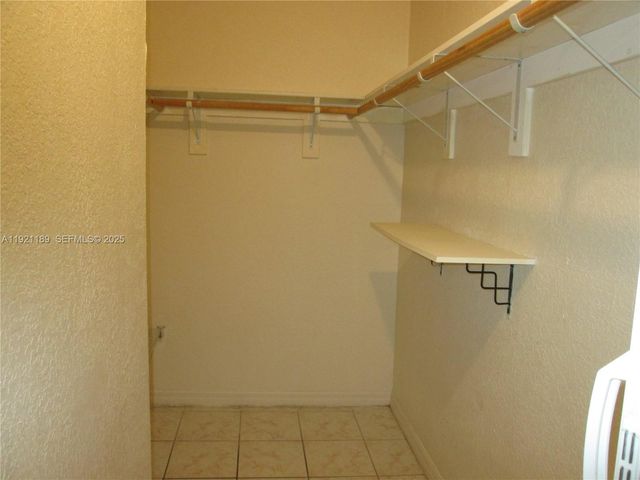 8001 W 6th Ave O, Hialeah, FL 33014