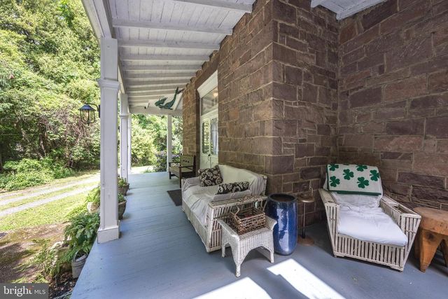 705 WOODLANE RD, Beverly, NJ 08010
