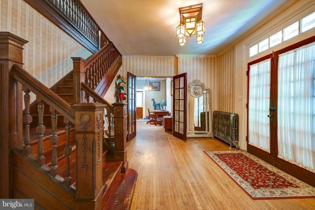 705 WOODLANE RD, Beverly, NJ 08010
