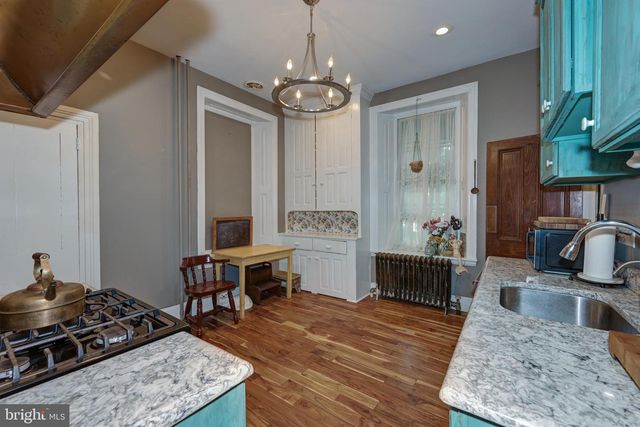 705 WOODLANE RD, Beverly, NJ 08010