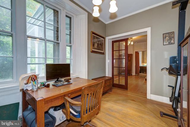 705 WOODLANE RD, Beverly, NJ 08010