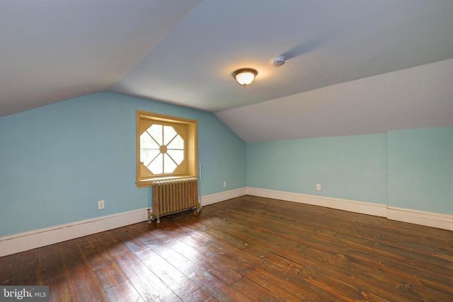 705 WOODLANE RD, Beverly, NJ 08010