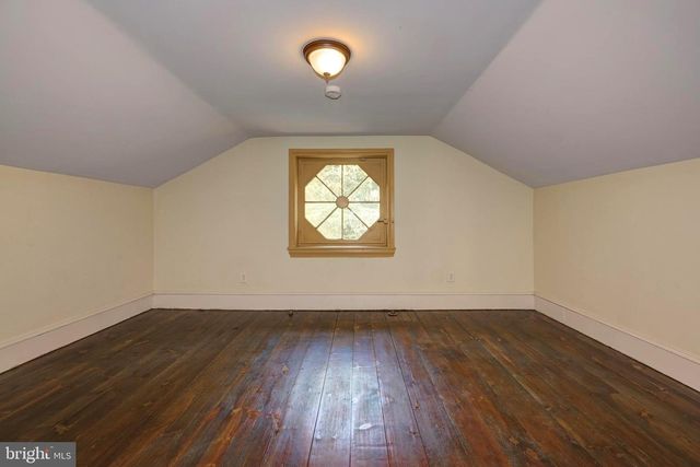 705 WOODLANE RD, Beverly, NJ 08010