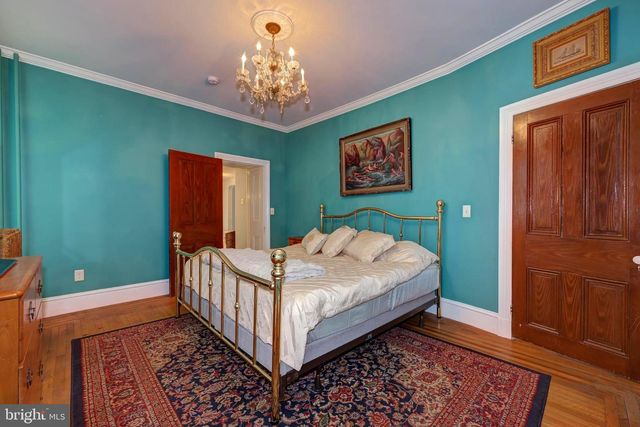 705 WOODLANE RD, Beverly, NJ 08010