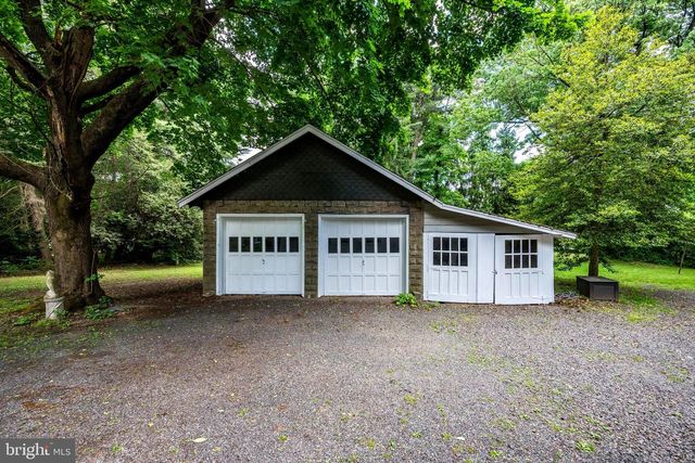 705 WOODLANE RD, Beverly, NJ 08010