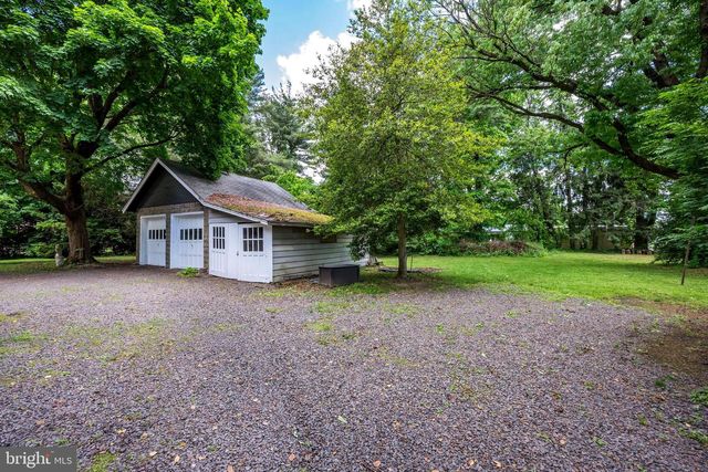 705 WOODLANE RD, Beverly, NJ 08010