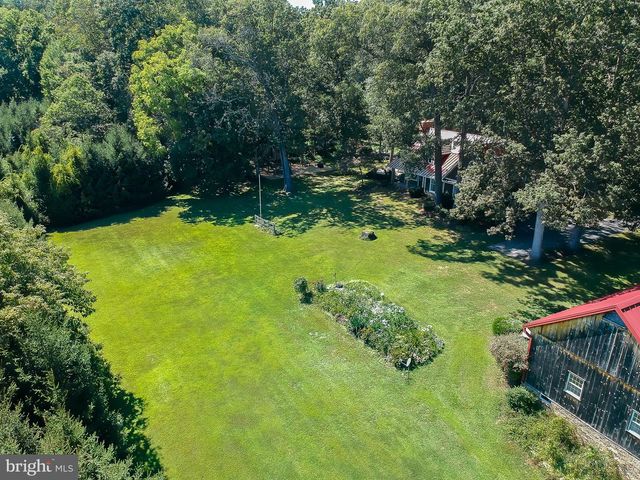 18603 FALLS RD, Hampstead, MD 21074
