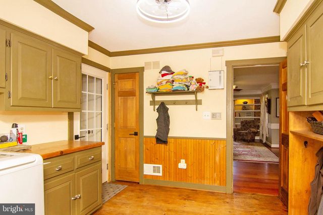 18603 FALLS RD, Hampstead, MD 21074