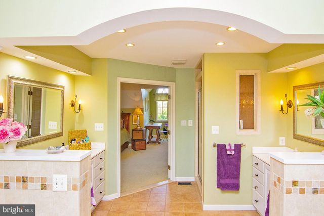 18603 FALLS RD, Hampstead, MD 21074