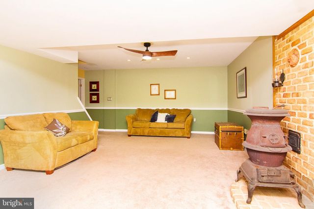 18603 FALLS RD, Hampstead, MD 21074
