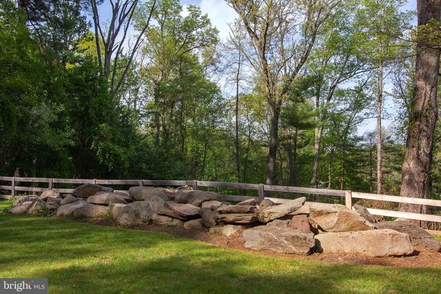 18603 FALLS RD, Hampstead, MD 21074