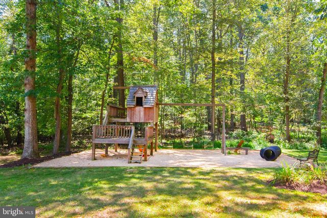18603 FALLS RD, Hampstead, MD 21074