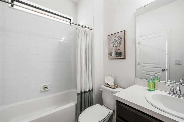 5160 SASSARI AVENUE, St Cloud, FL 34771