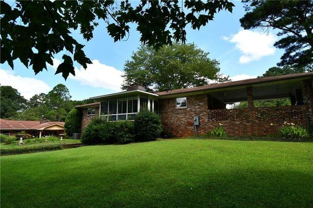 2877 Cartwright Drive, Decatur, GA 30033