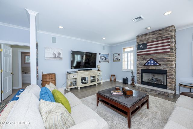 305 Aldo Drive, Toms River, NJ 08753