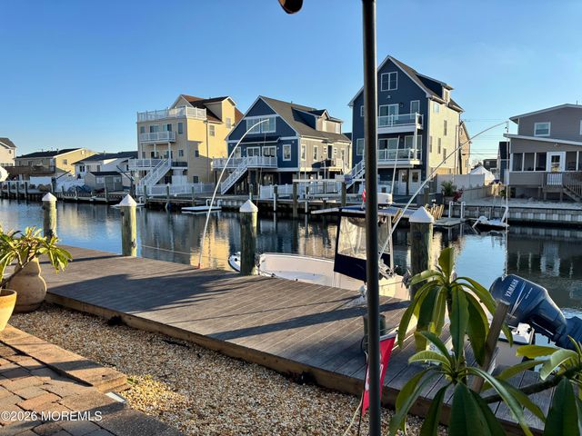 305 Aldo Drive, Toms River, NJ 08753