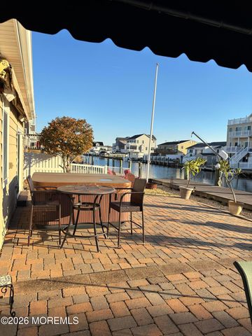 305 Aldo Drive, Toms River, NJ 08753