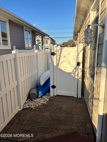 305 Aldo Drive, Toms River, NJ 08753