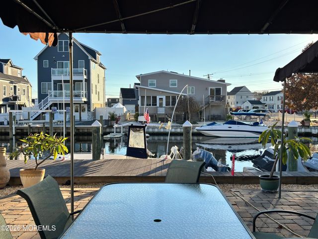 305 Aldo Drive, Toms River, NJ 08753