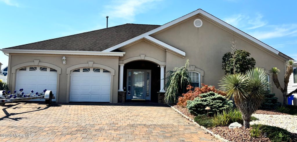 305 Aldo Drive, Toms River, NJ 08753