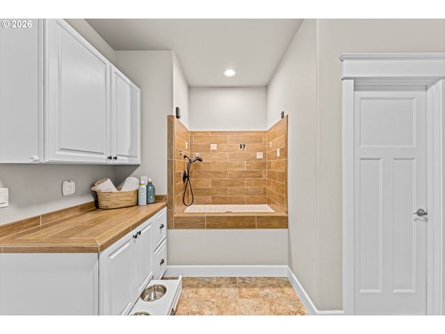 922 Goff Rd, Forest Grove, OR 97116
